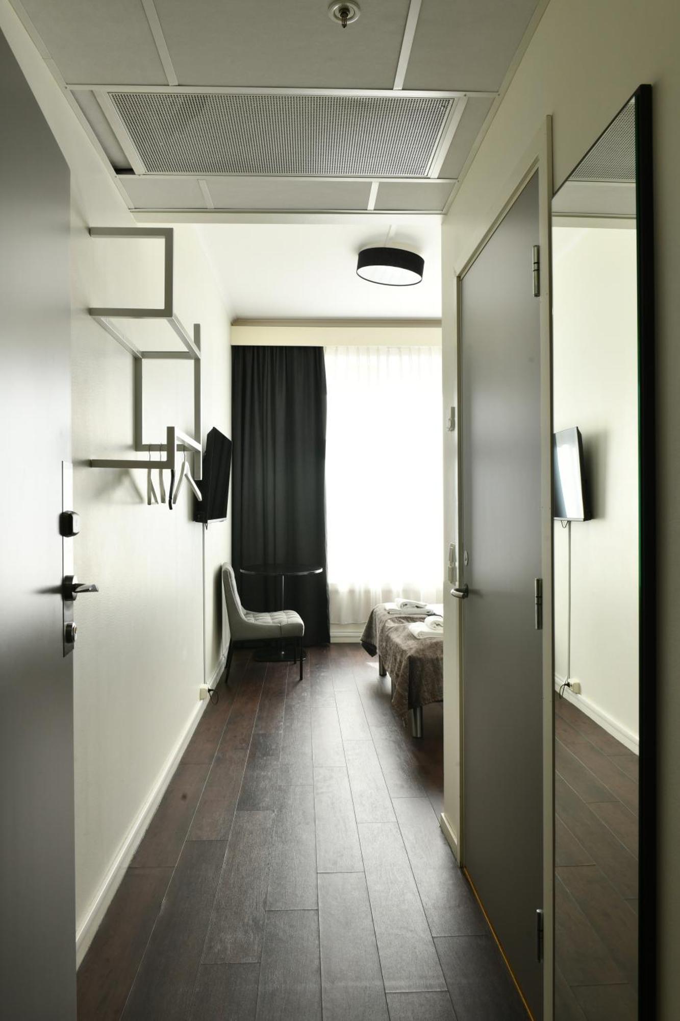Hotel K7 3*